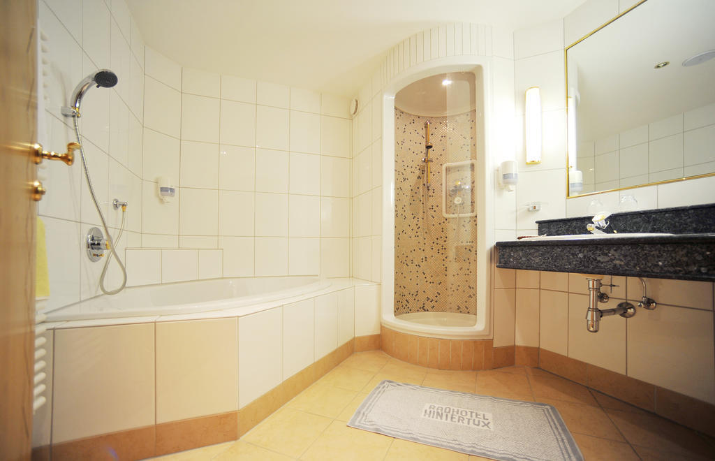Thermal-Badhotel Kirchler Tux Chambre photo